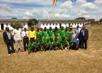 Mtekedza Secondary receives sports kits from Class of 98 Alumni
