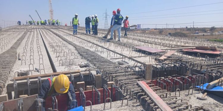 Mabvuku Interchange nears completion as Hon Mhona tours site